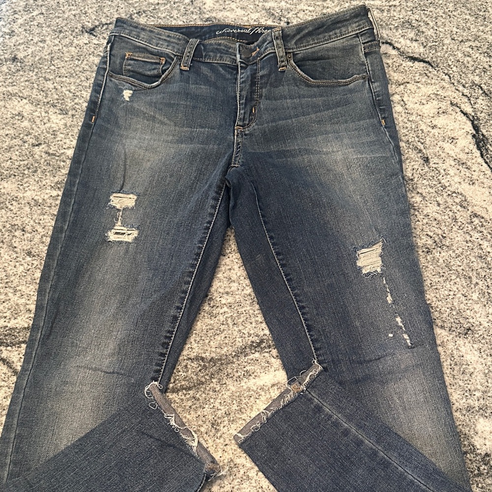 Mid Rise Skinny- Ankle Fray- size 6/28 - Picture 3 of 7